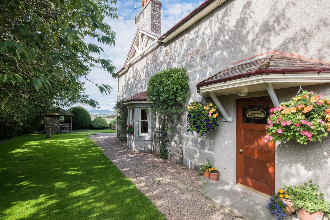 The Redgarth Hotell Oldmeldrum Exteriör bild