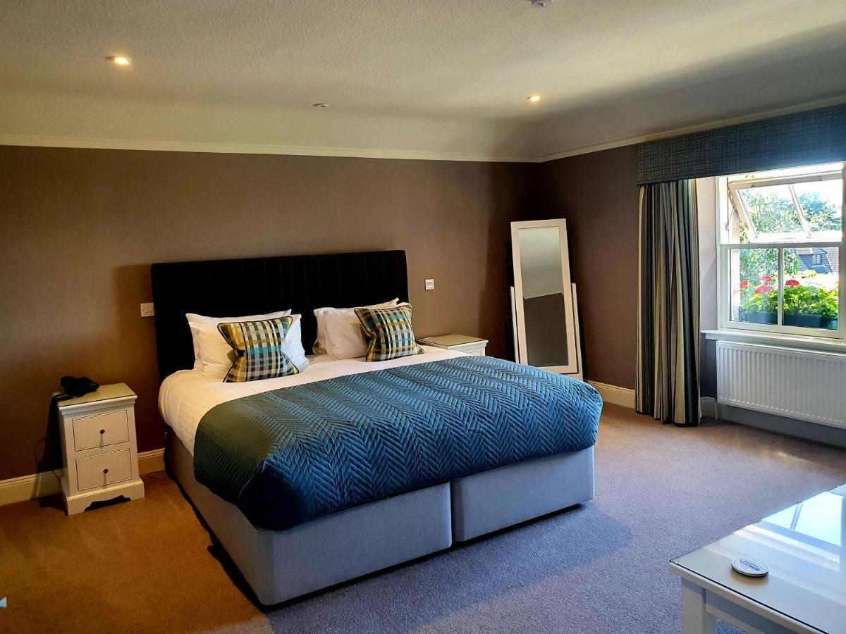 The Redgarth Hotell Oldmeldrum Exteriör bild